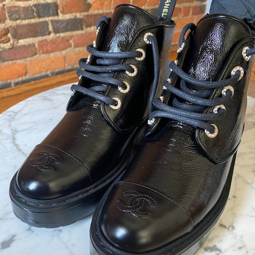 CHANEL boots